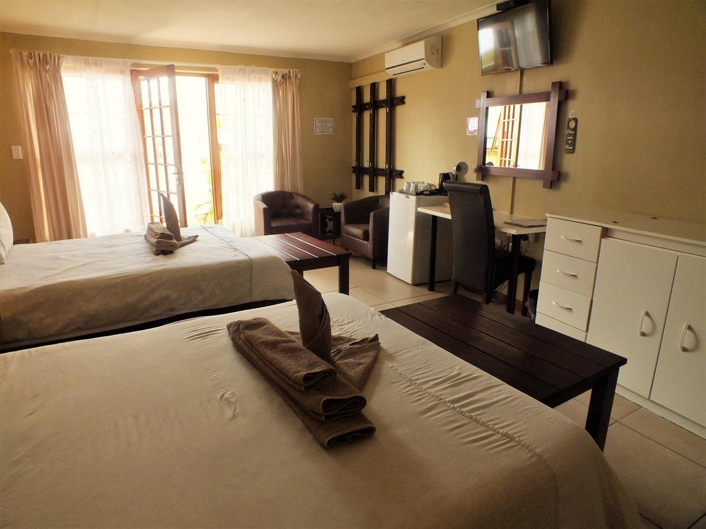 Uzuri Guesthouse Cc Windhoek Exterior photo