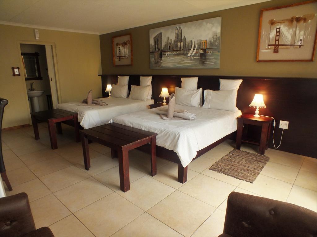 Uzuri Guesthouse Cc Windhoek Exterior photo