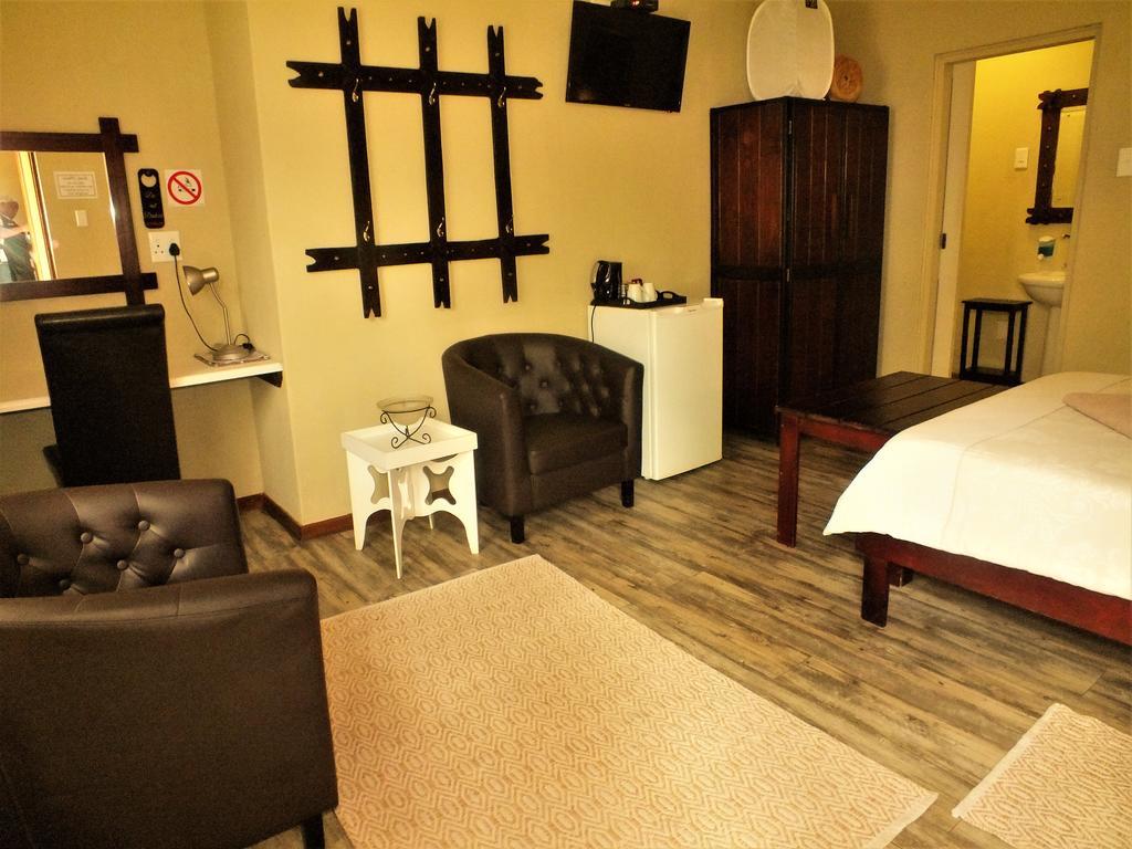 Uzuri Guesthouse Cc Windhoek Exterior photo