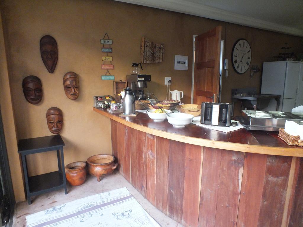Uzuri Guesthouse Cc Windhoek Exterior photo