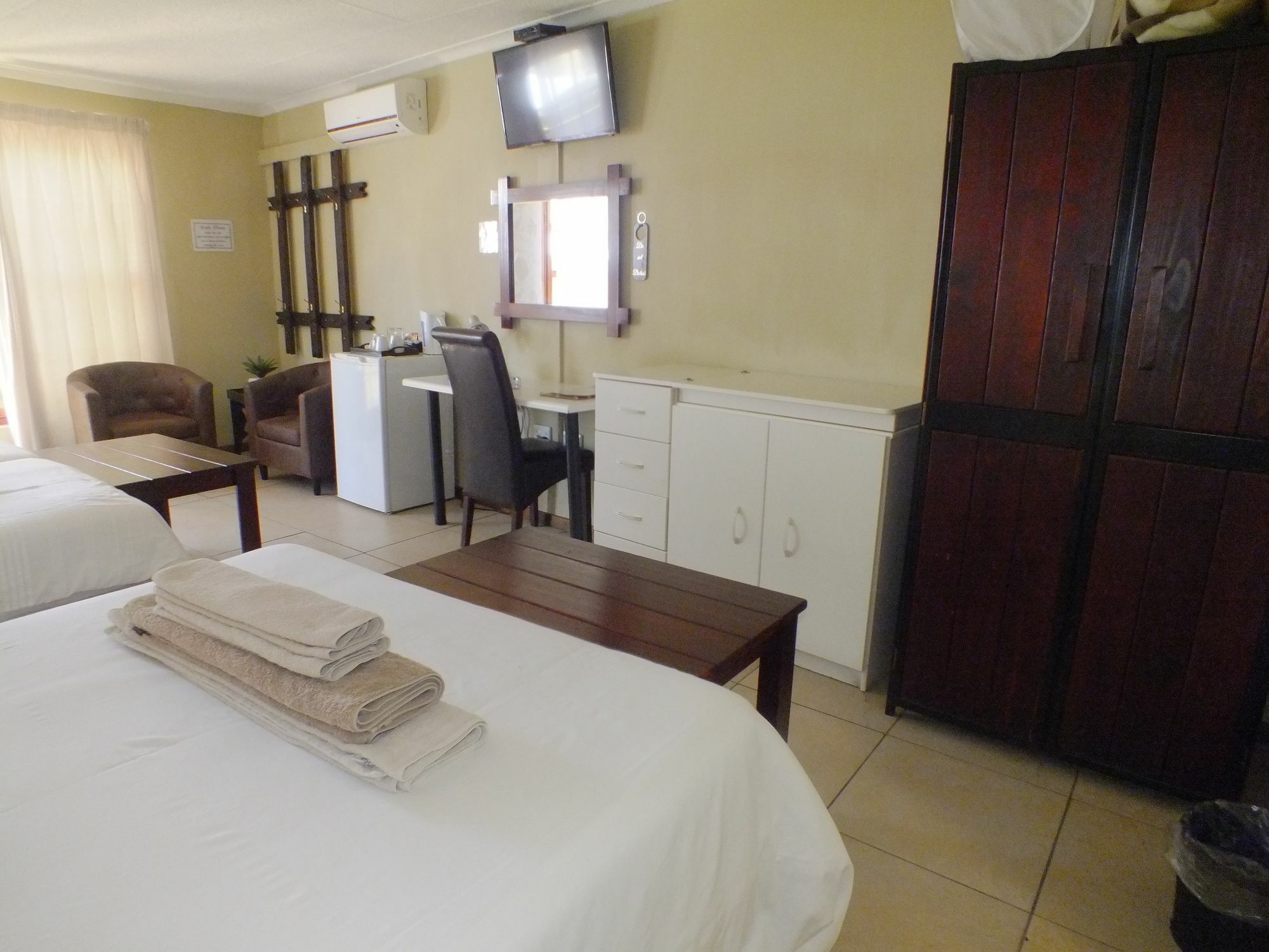 Uzuri Guesthouse Cc Windhoek Exterior photo