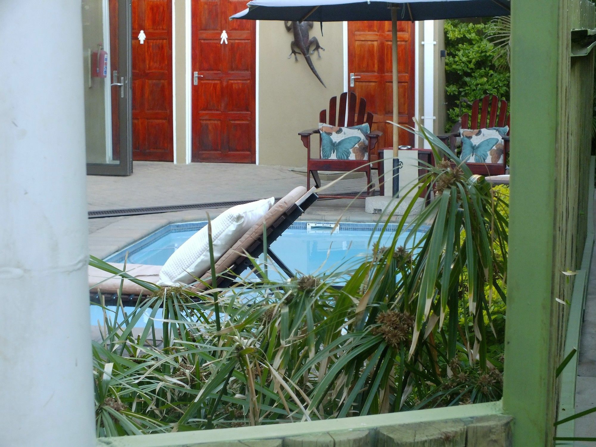 Uzuri Guesthouse Cc Windhoek Exterior photo